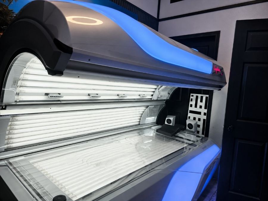 Tanning bed room